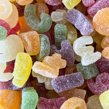 Snel genieten van Lutti letter snoep?